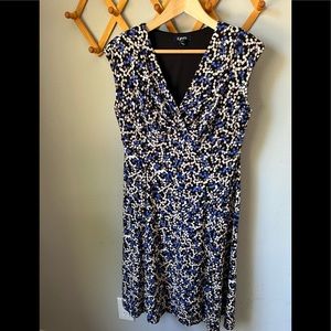 Woman V -Neck Woman Dress